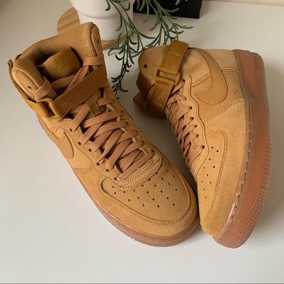 Nike Air Force 1 High LV8 3 - Picture 5 of 10